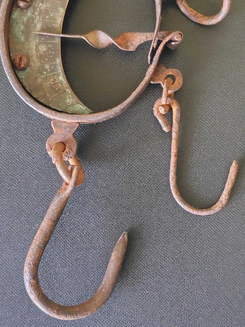 アンティーク 重厚 ドイツ製 半月型吊り秤 古道具 骨董 レトロ ばね秤 工業系