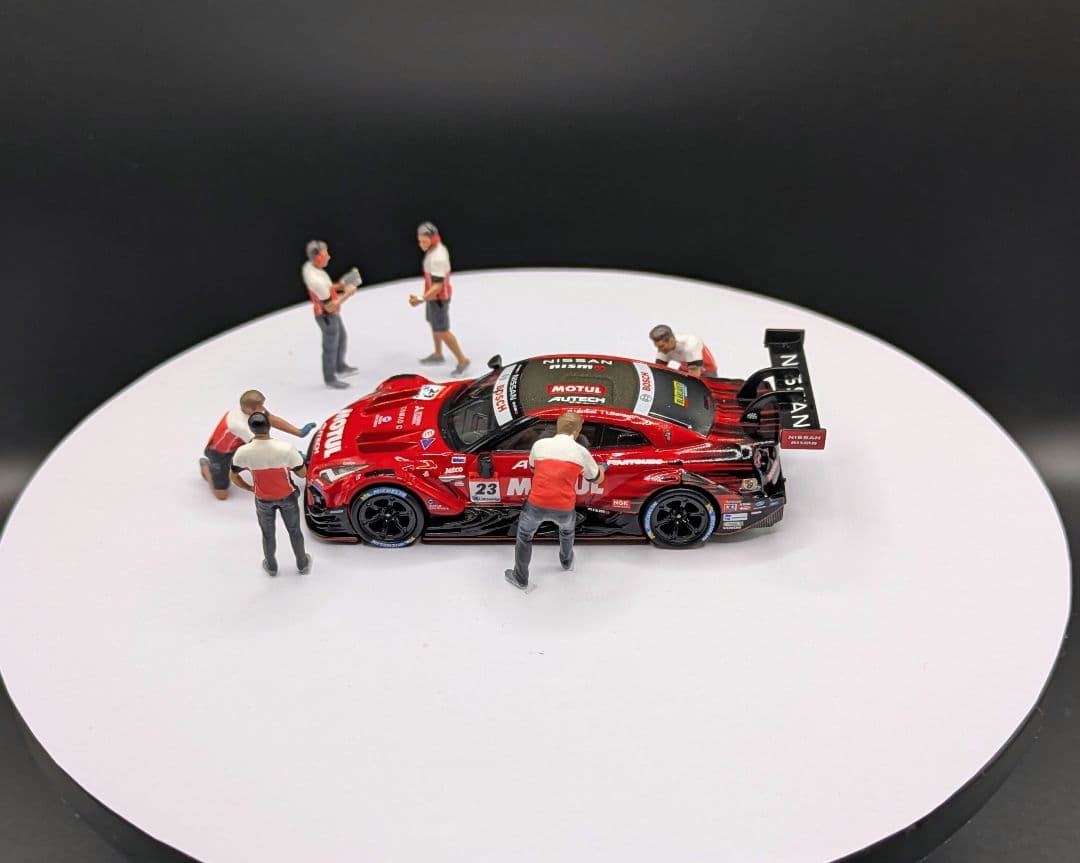 1/64 MINI GT NISSAN GT-R Nismo＆ フィギュア
