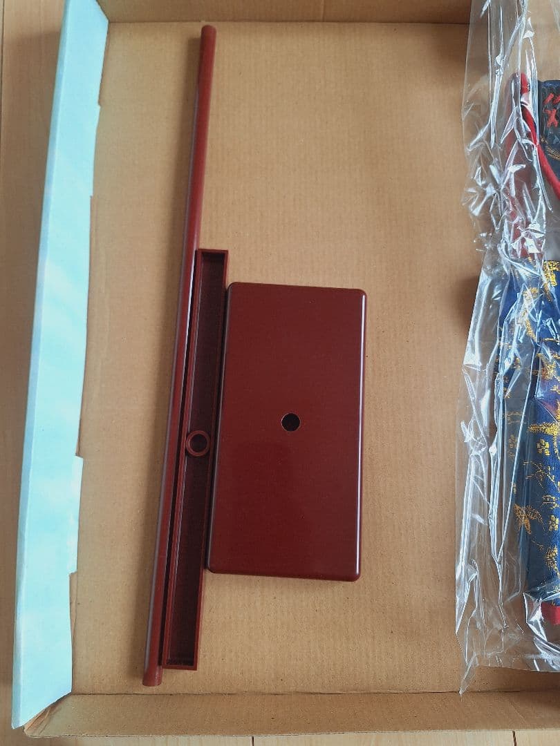 【セット販売】8号御上製兜飾ガラスケース入り&陣羽織飾り