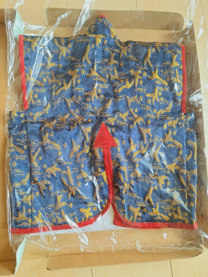 【セット販売】8号御上製兜飾ガラスケース入り&陣羽織飾り