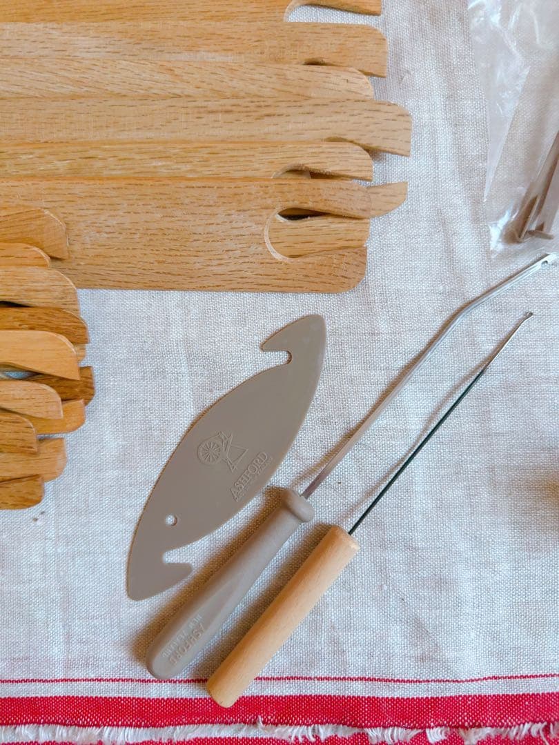 アシュフォード 織り機 60cm スタンド付き！稲垣機料の杼33,相当付