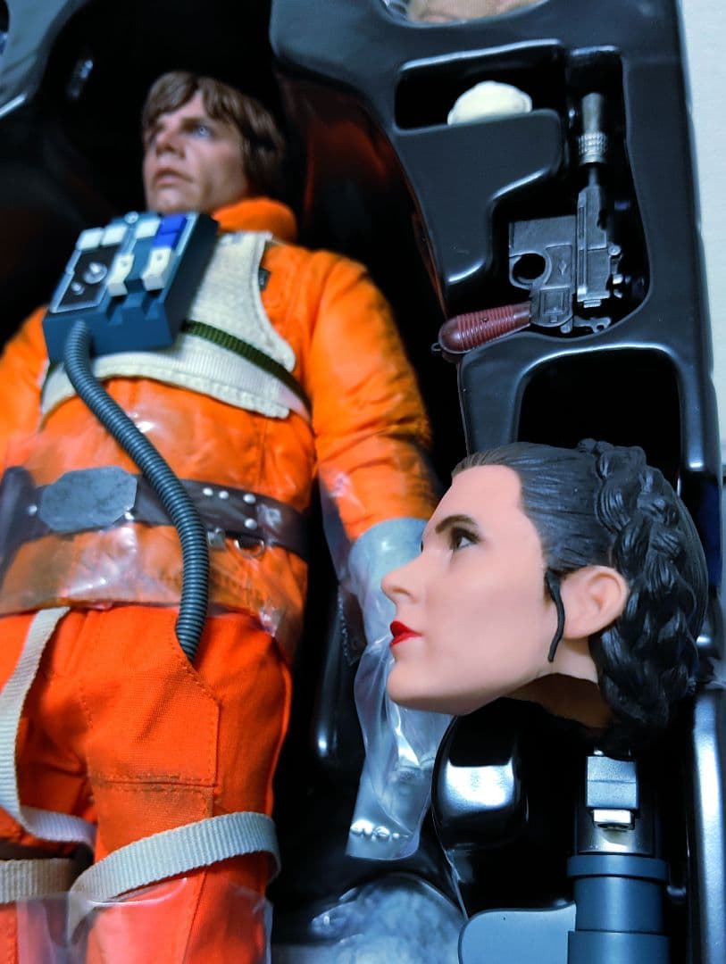 HOTTOYs•STARWARS[ルーク]レイアヘッド付き!土日限定価格!!