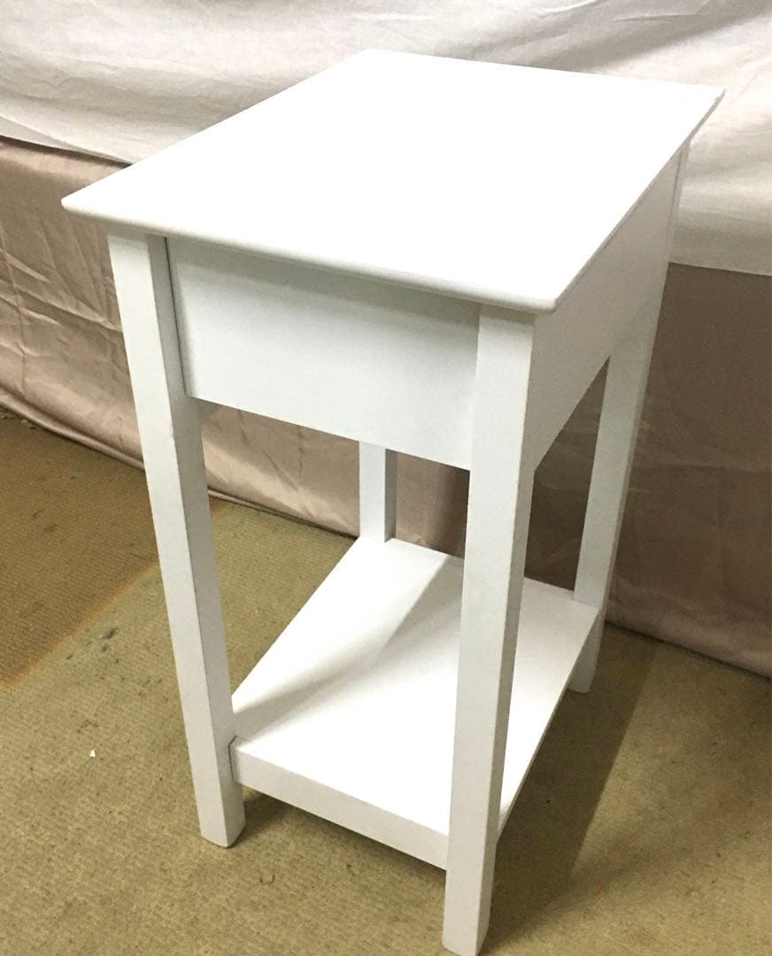 ベッドサイドテーブル木製　ホワイト