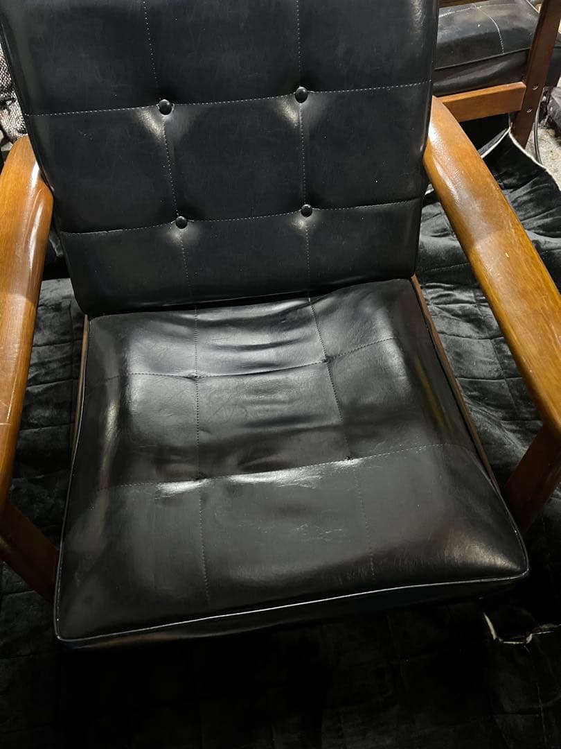 カリモク60 Kチェア 1シータースタンダードブラック