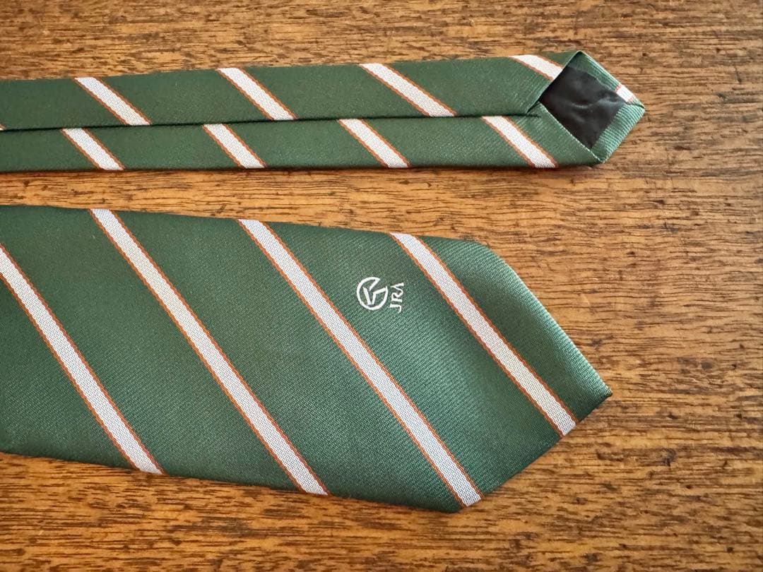 大昔のJRA 場外馬券場WINSの警備員のネクタイ　日本中央競馬会ウインズ