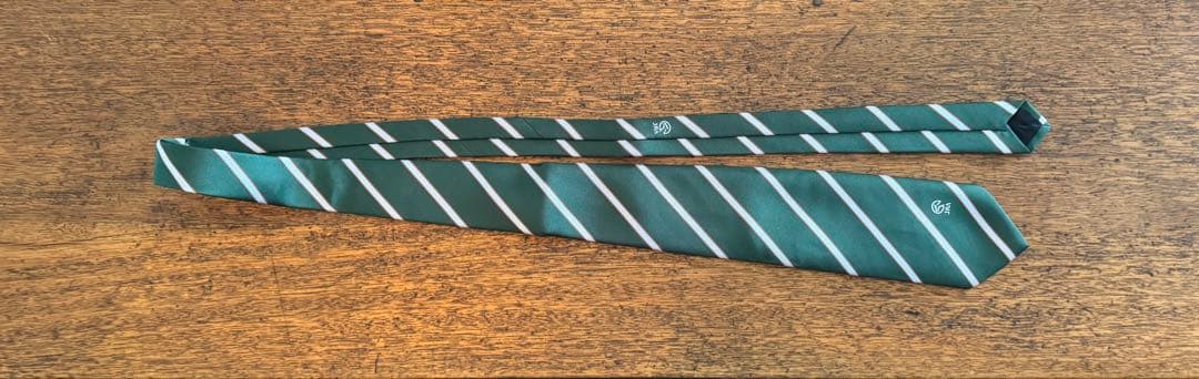 大昔のJRA 場外馬券場WINSの警備員のネクタイ　日本中央競馬会ウインズ