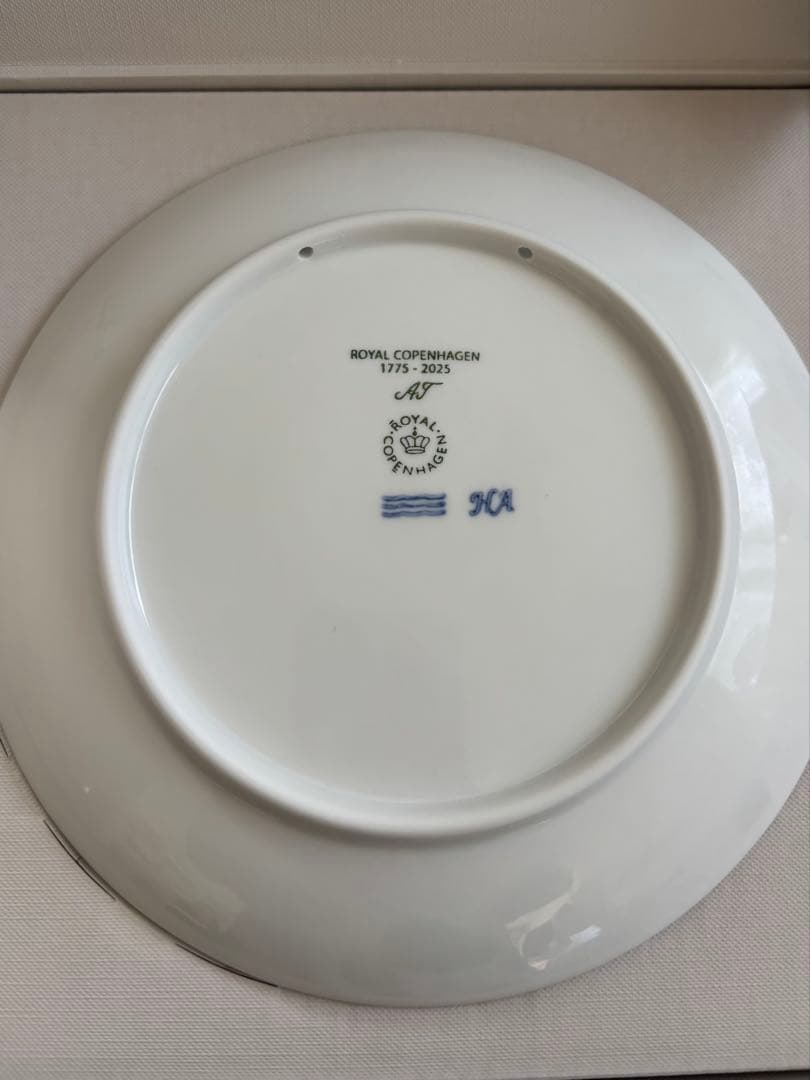 新品□ロイヤルコペンハーゲン250周年 イヤープレート 1775-2025