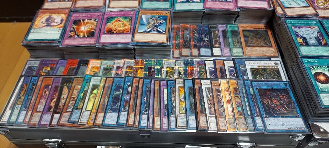 遊戯王 スーパーレア以上約900枚 合計4000枚以上大量まとめ売り - メルカリ