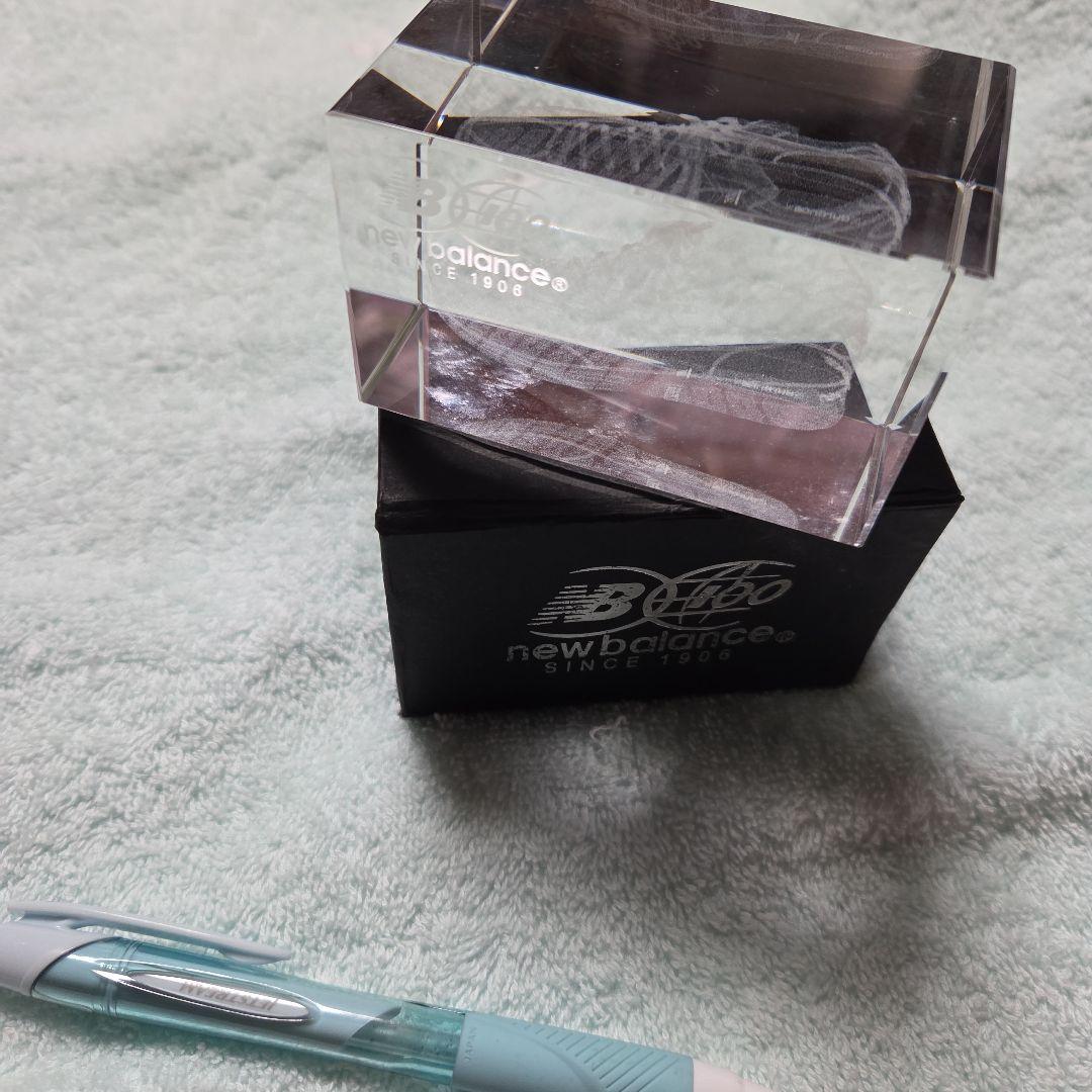 new balance スニーカー 置物　非売品