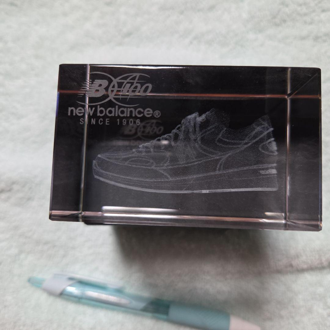 new balance スニーカー 置物　非売品