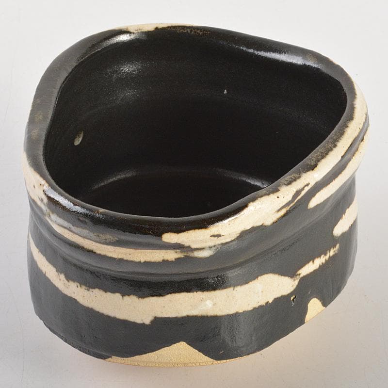 北大路魯山人作　織部焼　於里辺　茶碗　共布共箱　M　R7472