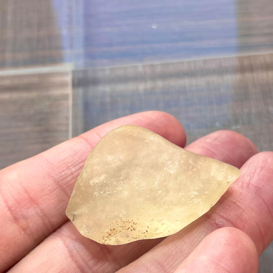 リビアングラス 貫通穴有り タンブル　ルース　2 隕石　ブレスレット