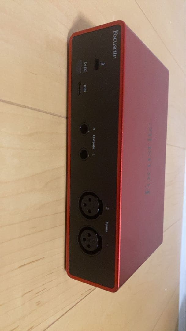 Focusrite Scarlett 2i2　オーディオインターフェース