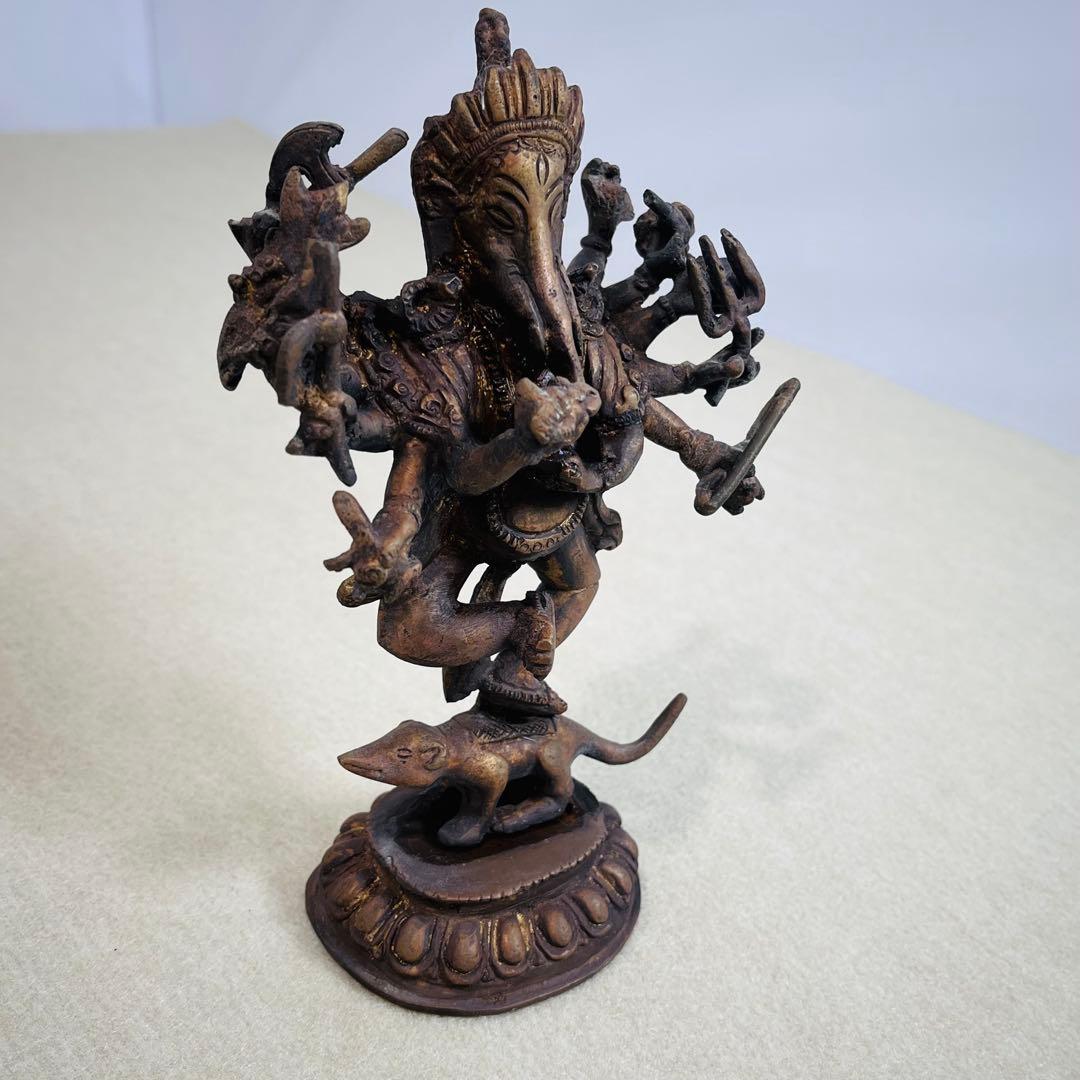 【真鍮製】ガネーシャ像 インド ヒンドゥー 多腕 神様 置物 オブジェ　ブラス