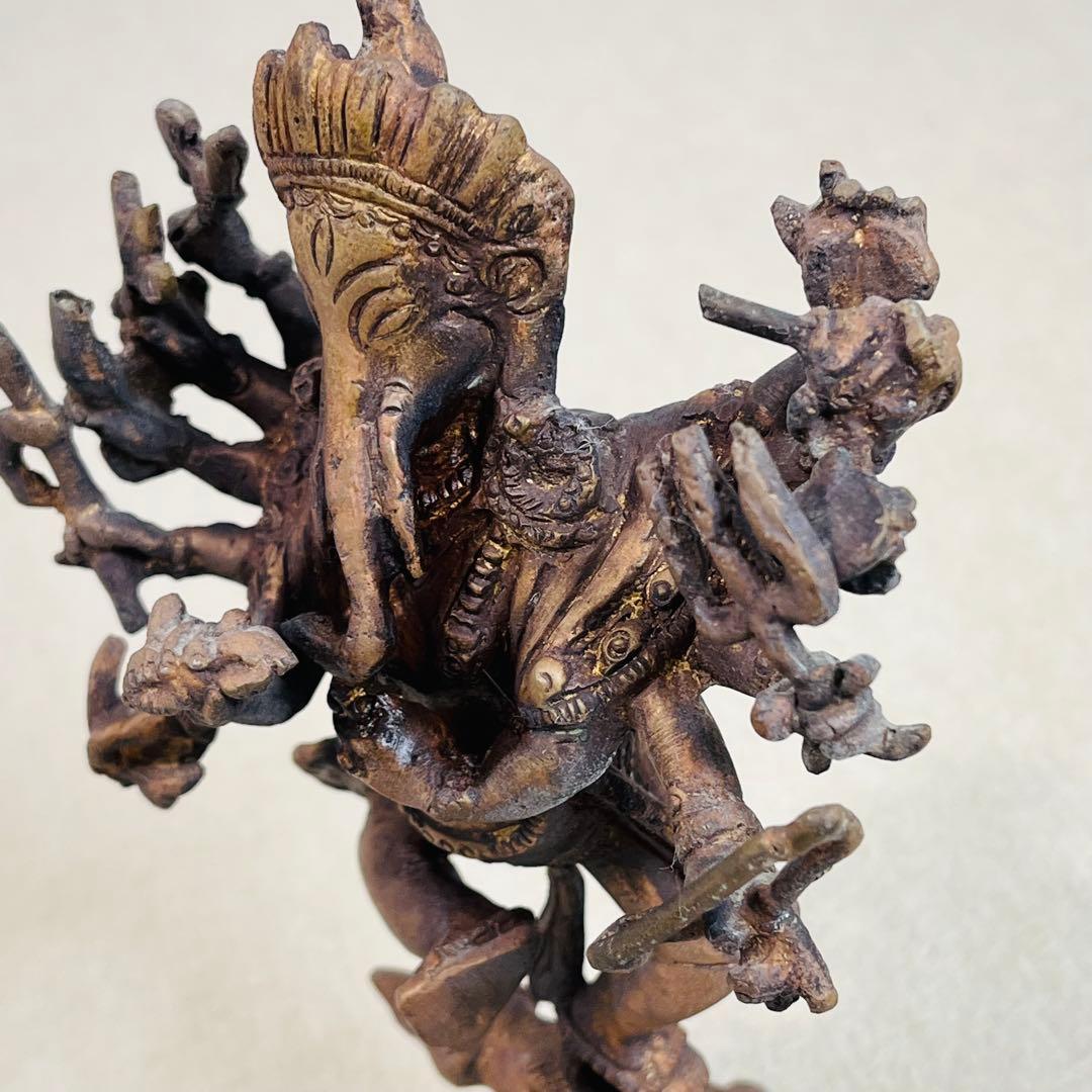 【真鍮製】ガネーシャ像 インド ヒンドゥー 多腕 神様 置物 オブジェ　ブラス