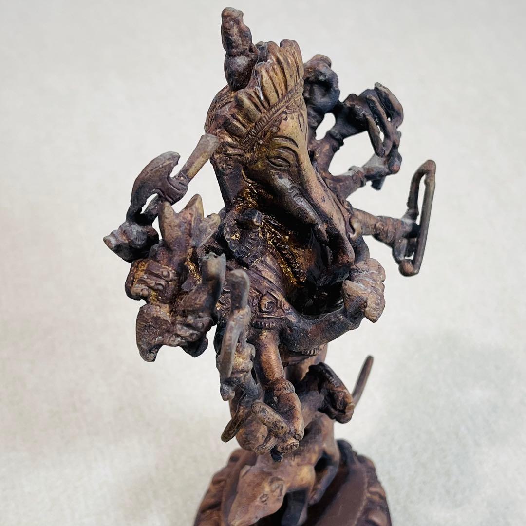 【真鍮製】ガネーシャ像 インド ヒンドゥー 多腕 神様 置物 オブジェ　ブラス