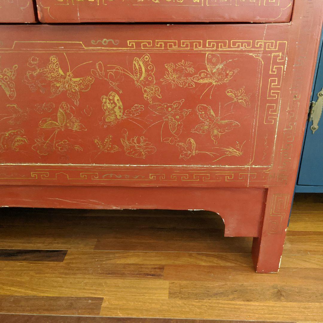 ✨シンガポール家具　存在感のある素敵な…キャビネット　落ち着いた朱赤色✨