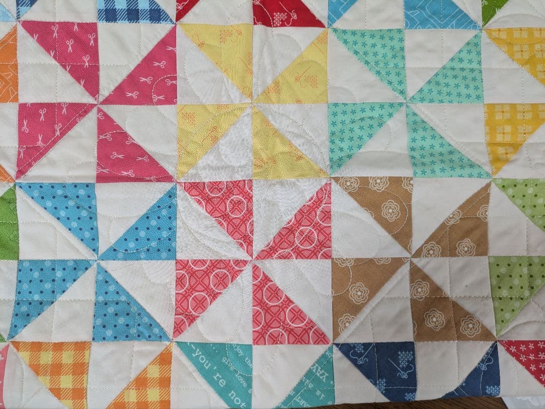 完全オリジナル！ハンドメイドミシンキルト　ピンウィール