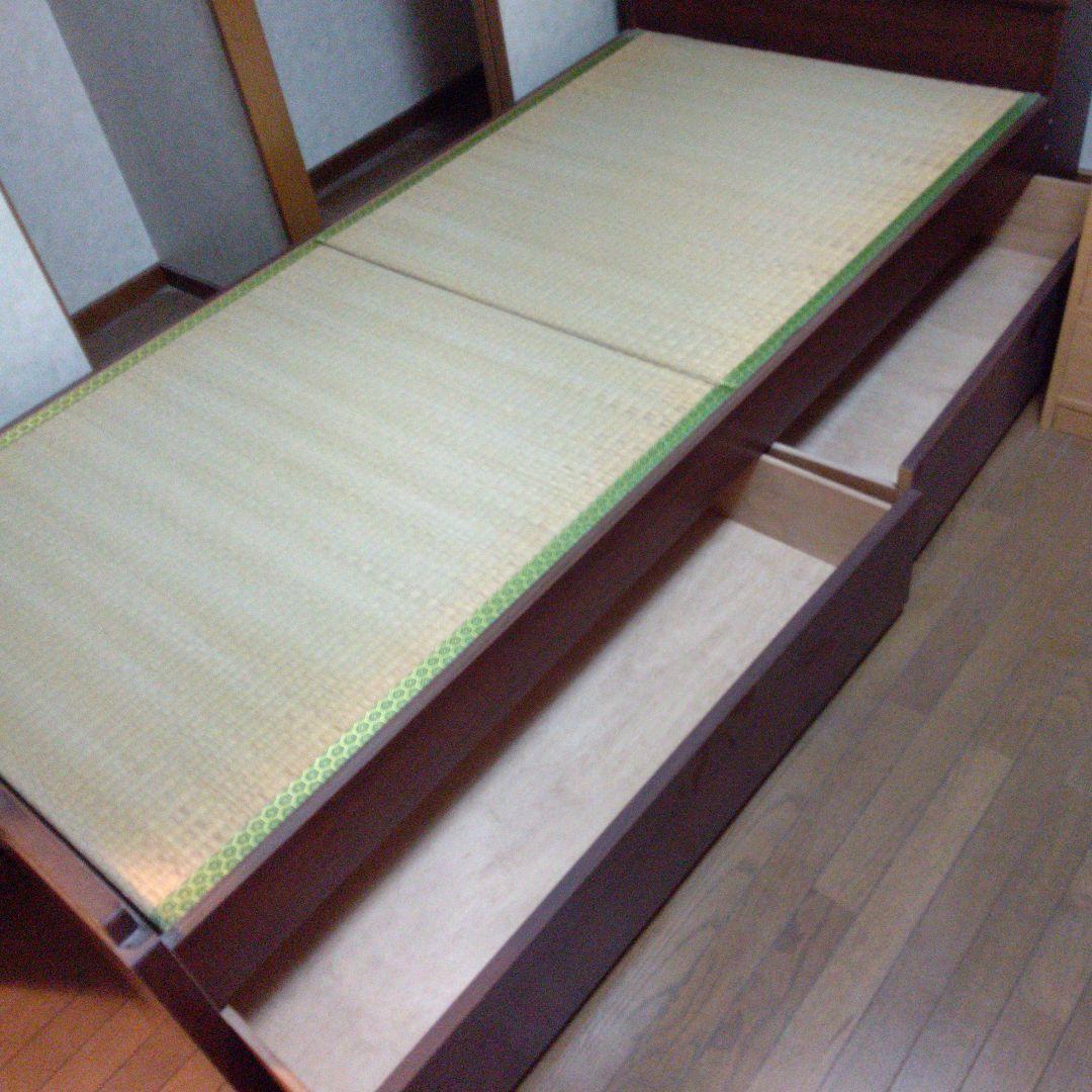 畳のシングルベッド  深めのコロ付き引き出し２枚