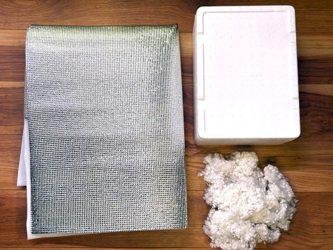 k*i様 Anthurium Red Crystallinum 多芽