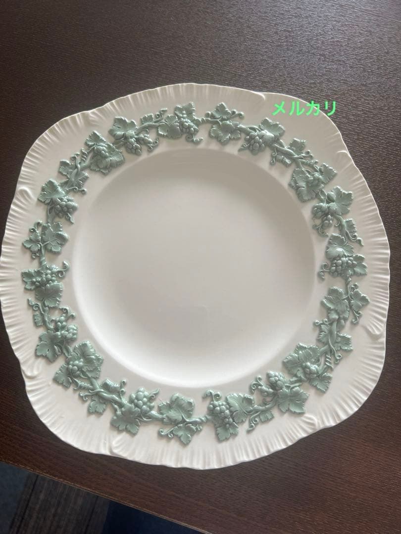 ウエッジウッド　クイーンズウェア　 オフホワイト/セラドンセット　 シェルエッジ