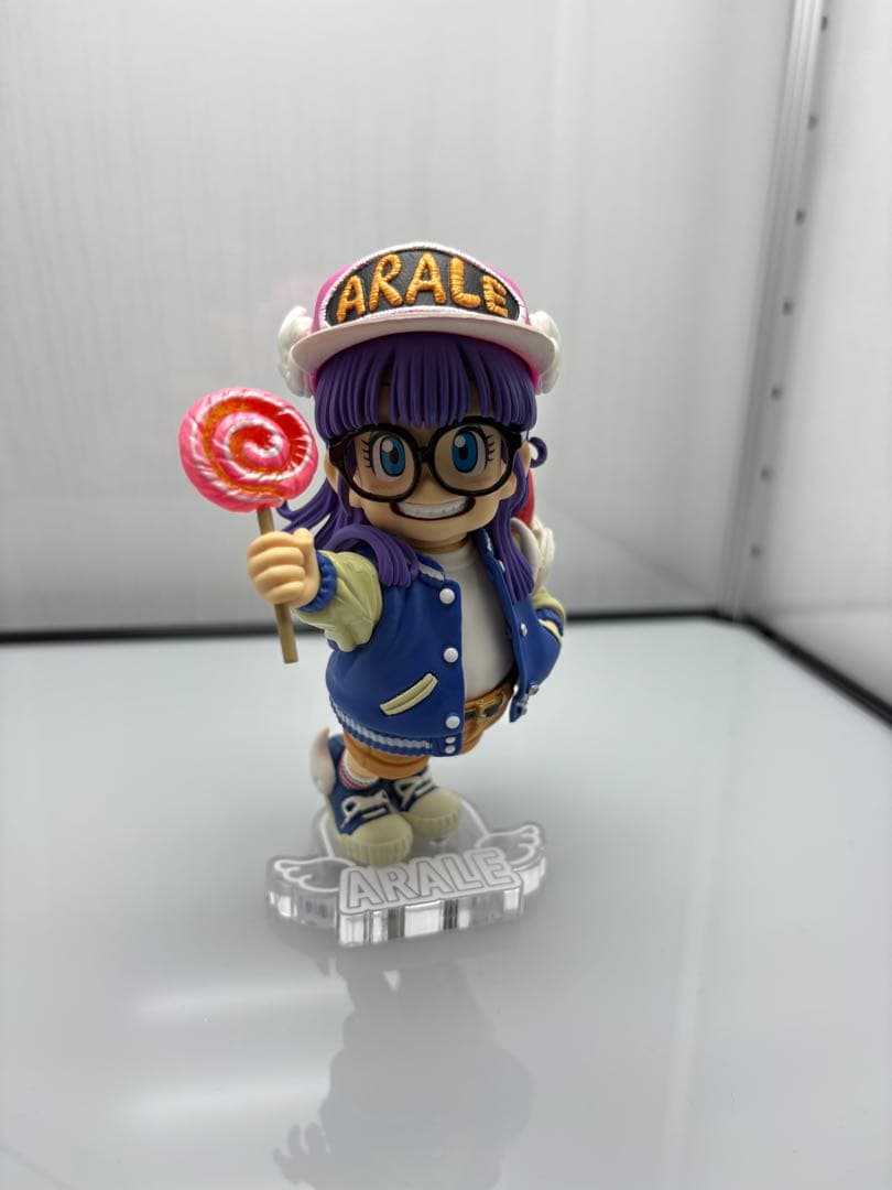 極美品)造形天下一アラレちゃん 専用台座付き - メルカリ