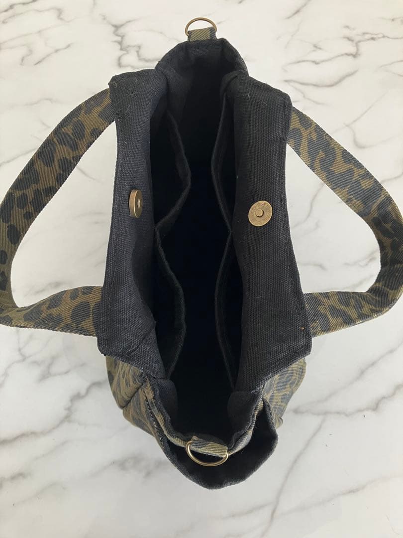 1037 ヒョウ柄デニムリメイクバック ハンドメイド - メルカリ