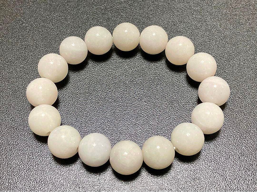 究極品質　太古から受け継がれし神の守護石　ミャンマー産　白淡紫翡翠　13㎜