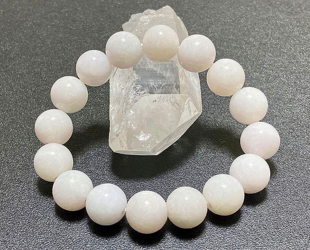 究極品質　太古から受け継がれし神の守護石　ミャンマー産　白淡紫翡翠　13㎜