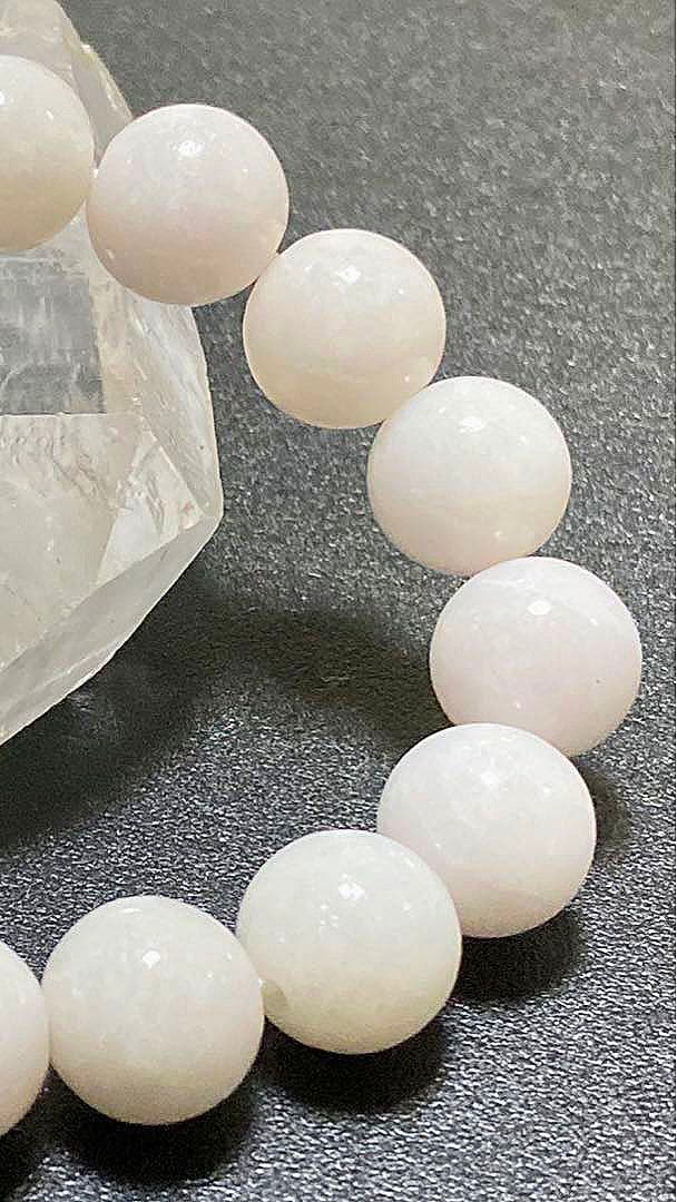 究極品質　太古から受け継がれし神の守護石　ミャンマー産　白淡紫翡翠　13㎜