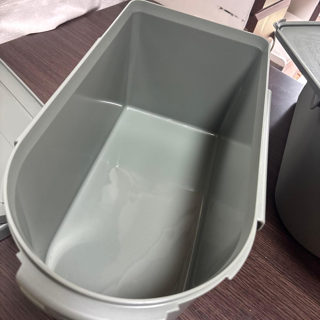 Tupperware タッパーウェア　キッチンキーパー　ハーフ2個セット