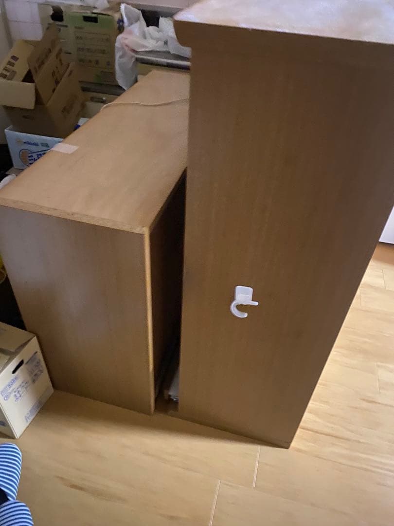 kiwi　食器棚　上