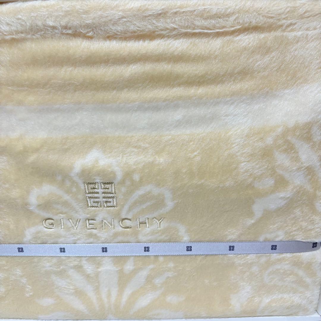 GIVENCHY ジバンシー　シルク100高級毛布　ベージュ
