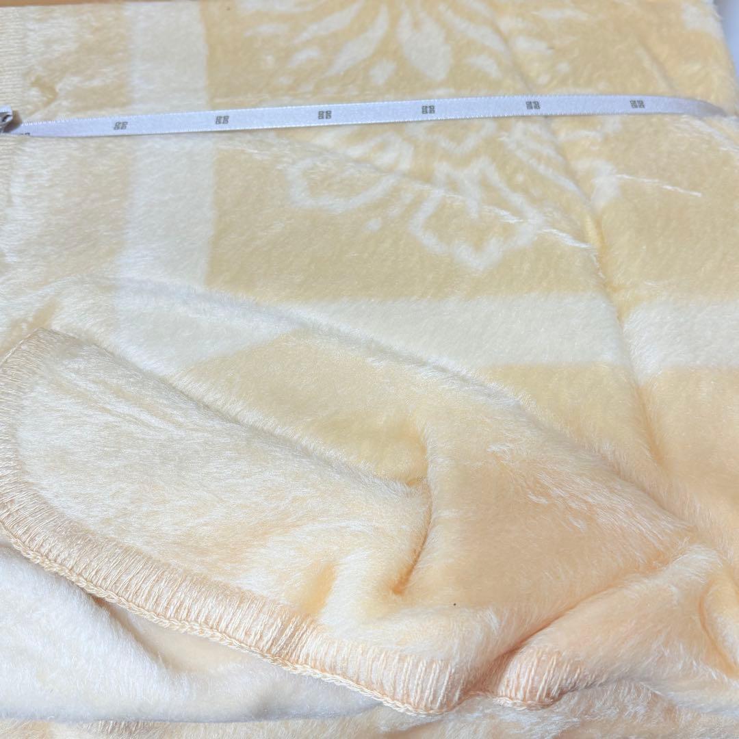 GIVENCHY ジバンシー　シルク100高級毛布　ベージュ