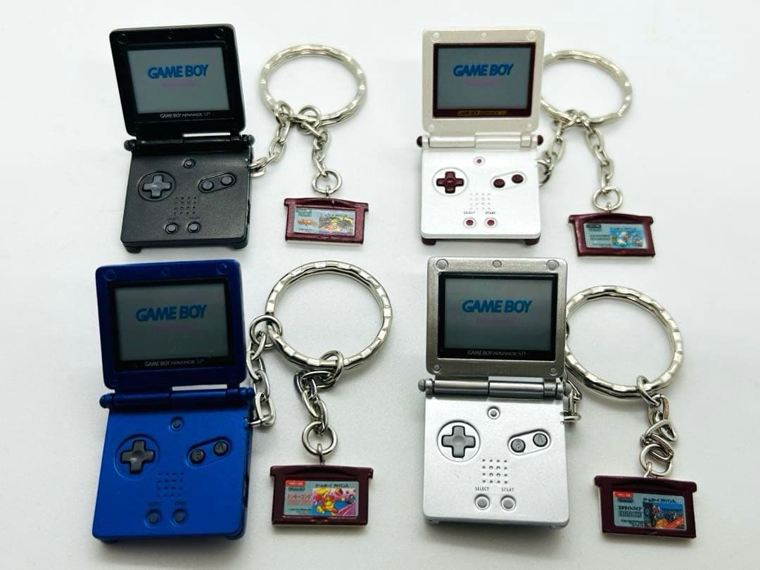 n*♪様 ゲームボーイアドバンスSP 4個セット キーホルダー カセット