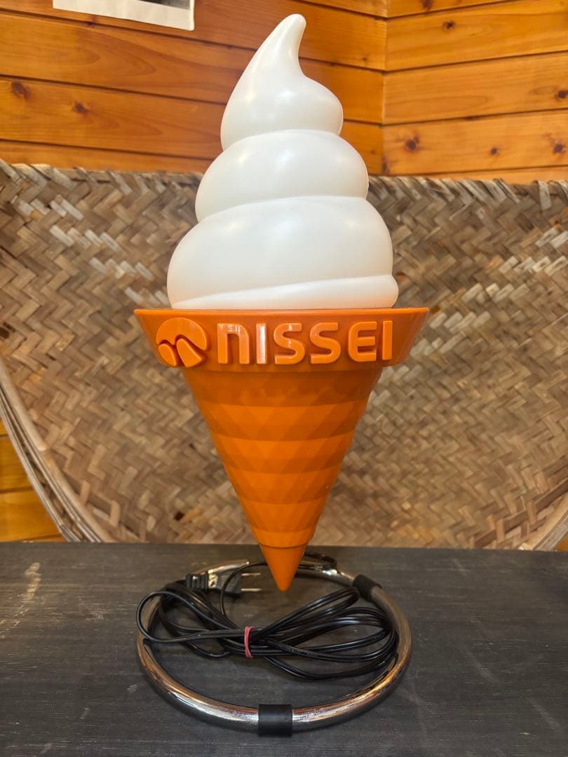 NISSEI アイスクリームコーンランプとフィギュアセット　非売品