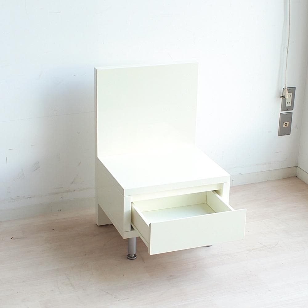 モダン ナイトテーブル 白/ホワイト ベッドサイド ZR24018