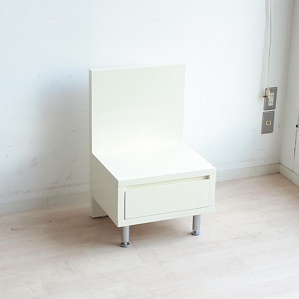 モダン ナイトテーブル 白/ホワイト ベッドサイド ZR24018