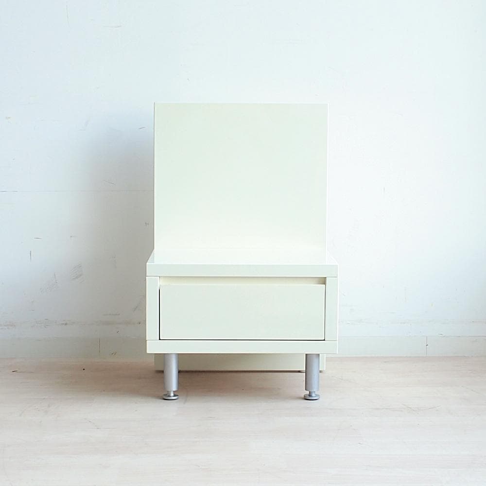 モダン ナイトテーブル 白/ホワイト ベッドサイド ZR24018