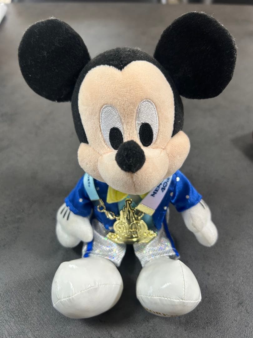 40周年メモリーゴーラウンド 20周年ミッキー ぬいぐるみ - メルカリ