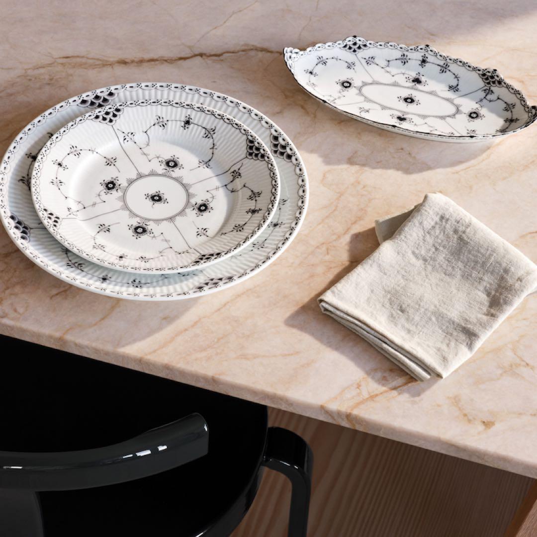 新品ロイヤルコペンハーゲン ブラックフルーテッド ハーフレース黒27cm 廃盤