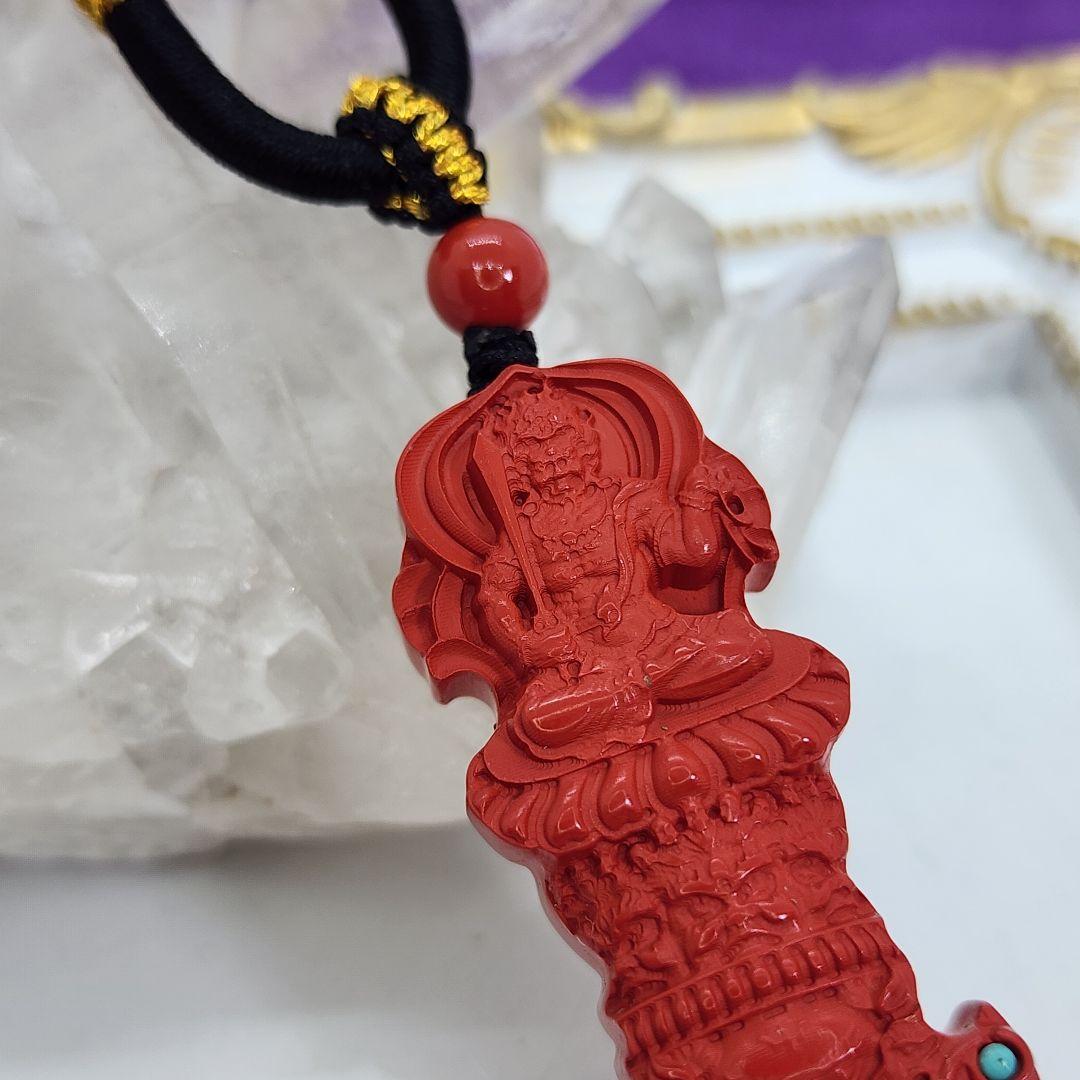 天然辰砂手彫りチベットプルバペンダント 幸運と保護のお守り①不動明王