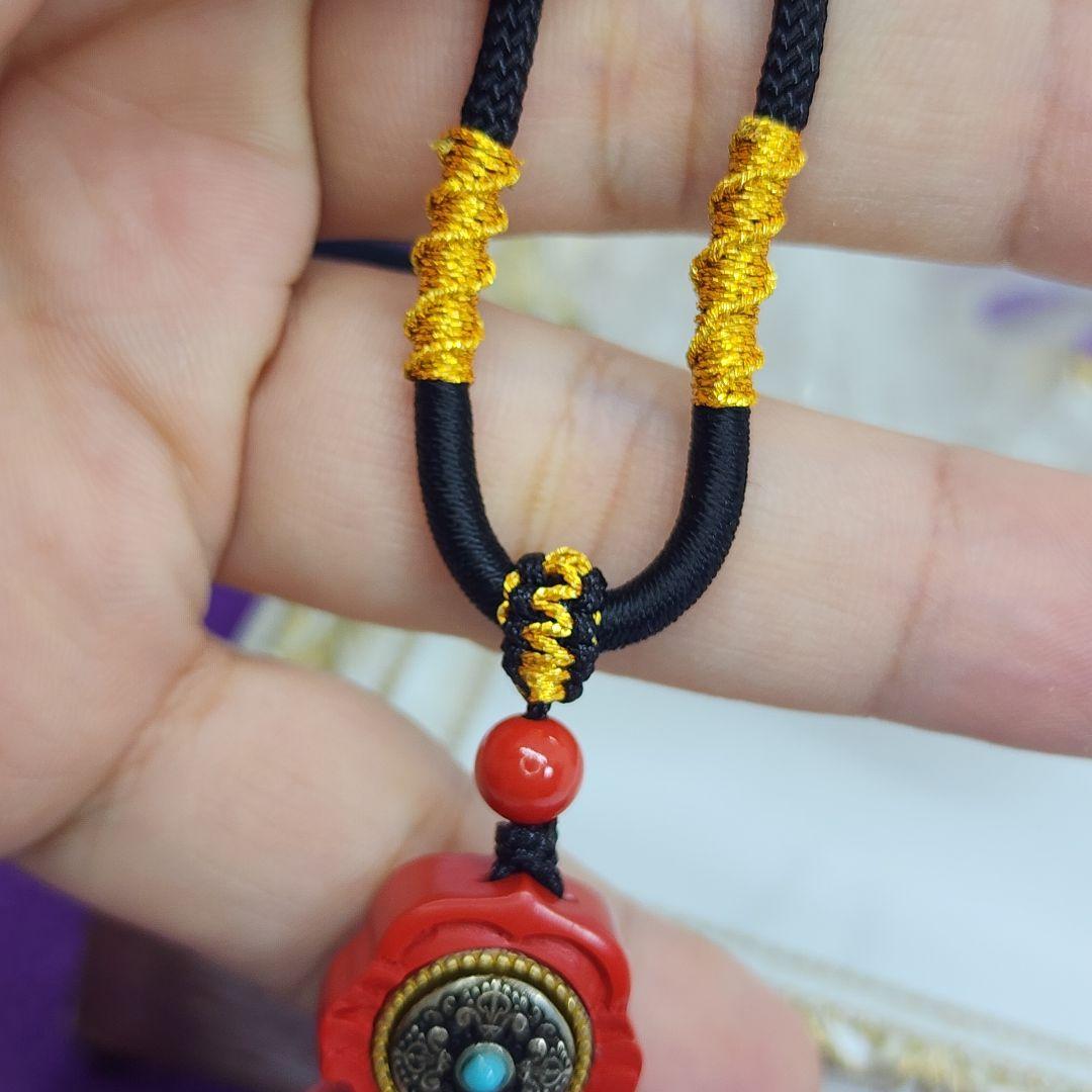 天然辰砂手彫りチベットプルバペンダント 幸運と保護のお守り①不動明王