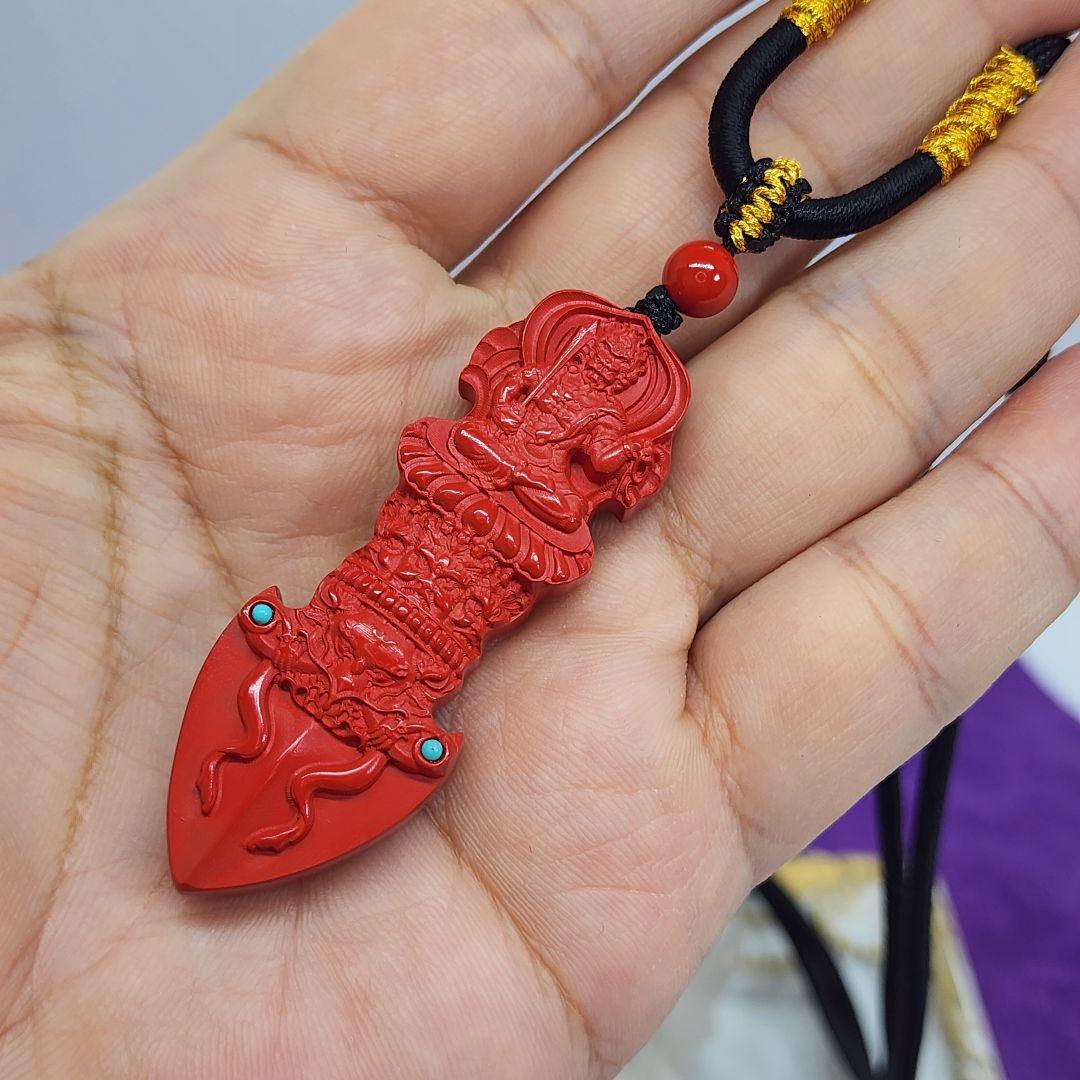 天然辰砂手彫りチベットプルバペンダント 幸運と保護のお守り①不動明王