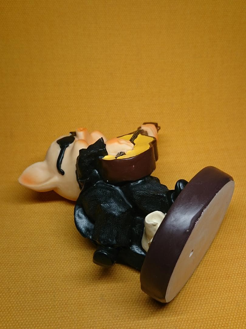 ビンテージ　人形　音楽家　ギター　ブタ　置物　インテリア　工芸品　A3445