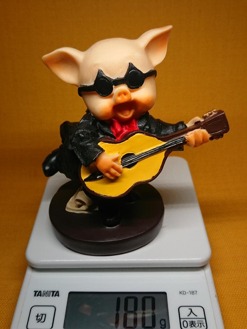 ビンテージ　人形　音楽家　ギター　ブタ　置物　インテリア　工芸品　A3445