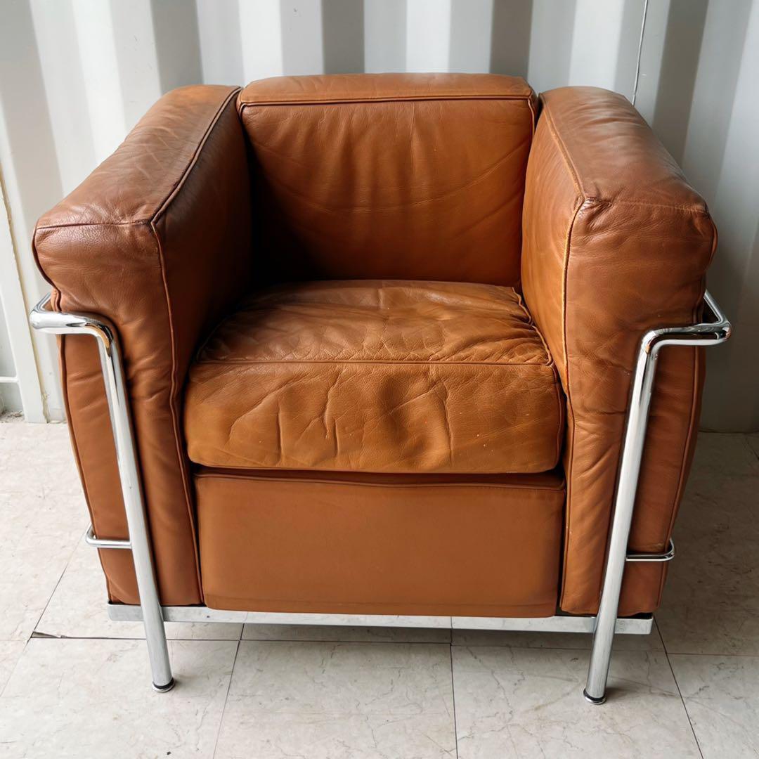 取付無料！ル・コルビジェ LC2 カッシーナ 最高級本革キャメルシングルソファ