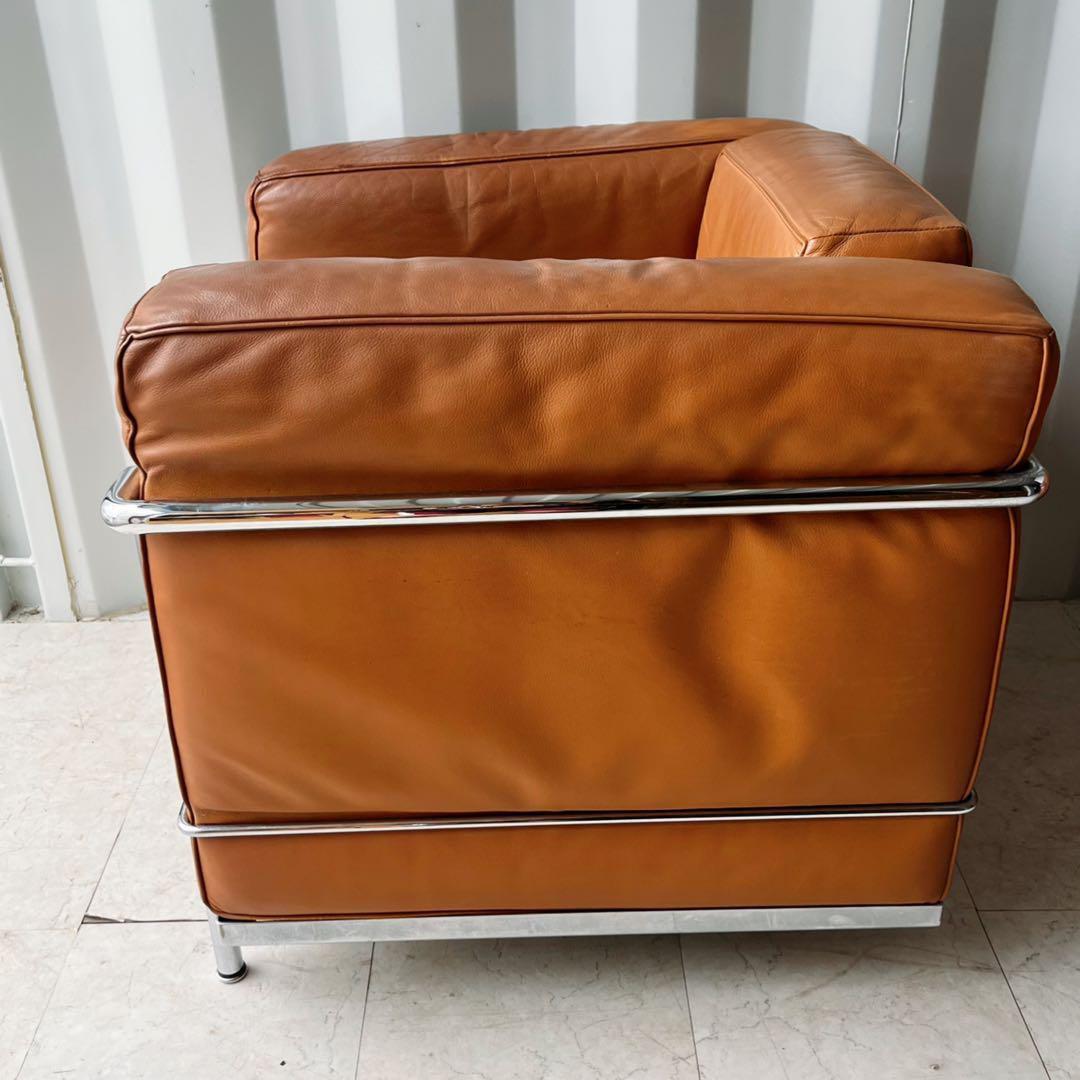 取付無料！ル・コルビジェ LC2 カッシーナ 最高級本革キャメルシングルソファ