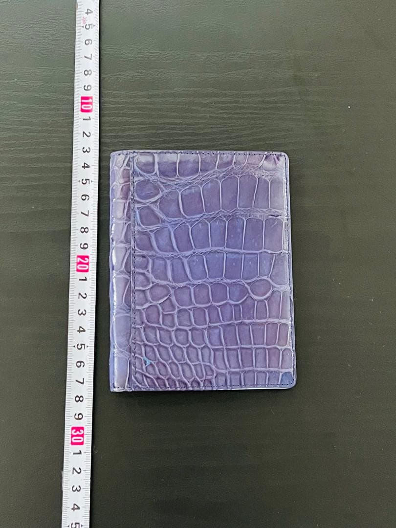 【新品未使用】クロコダイル　パスケース　パープル
