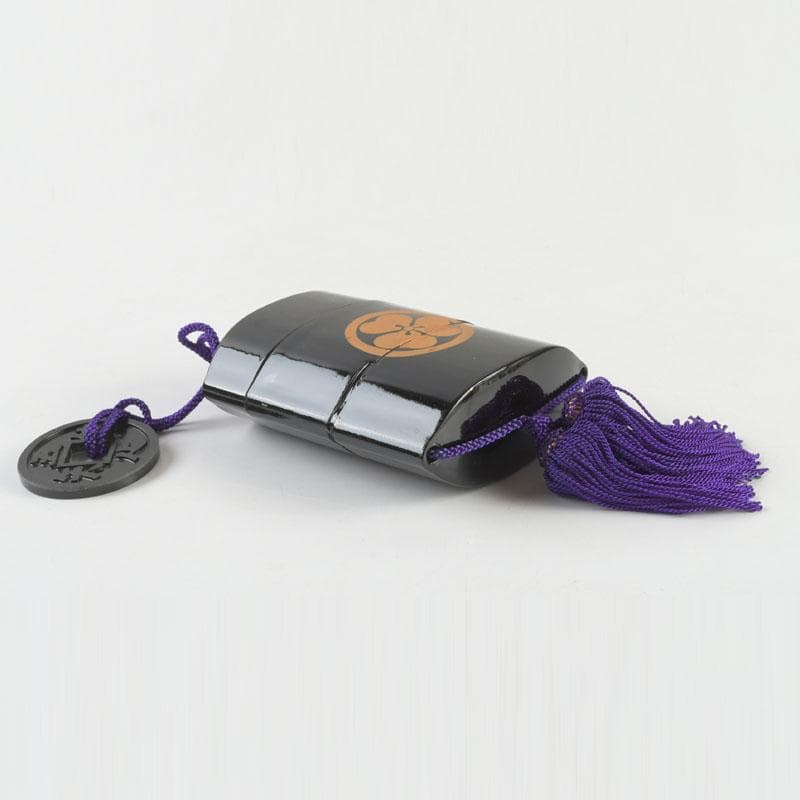 時代提げ物 黒漆 三つ葉葵蒔絵 印籠 薬入 根付 緒締め玉 C 9455 - メルカリ